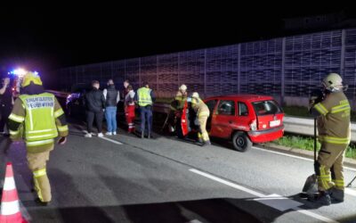 VU eingeklemmte Person MGC Kreuzung