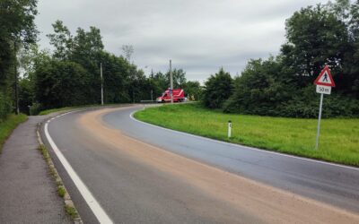 Ölspur auf der B-156