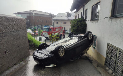 Aufräumen nach Verkehrsunfall