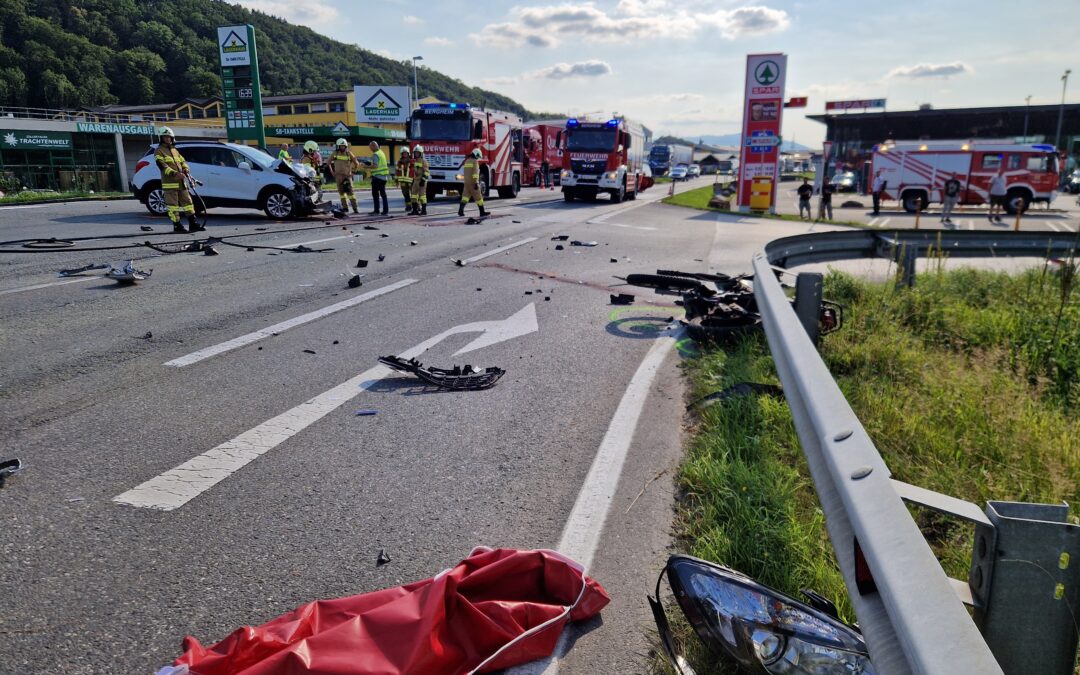 Verkehrsunfall auf der B-156