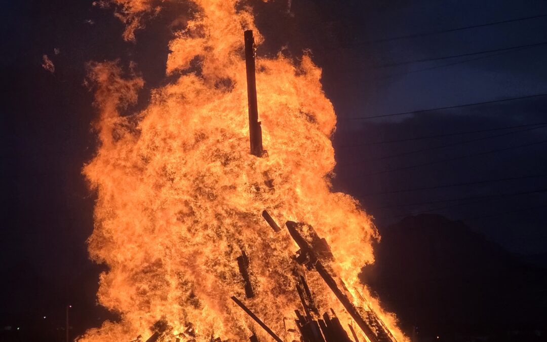 Feuerwehrbereitschaft beim Sonnwendfeuer